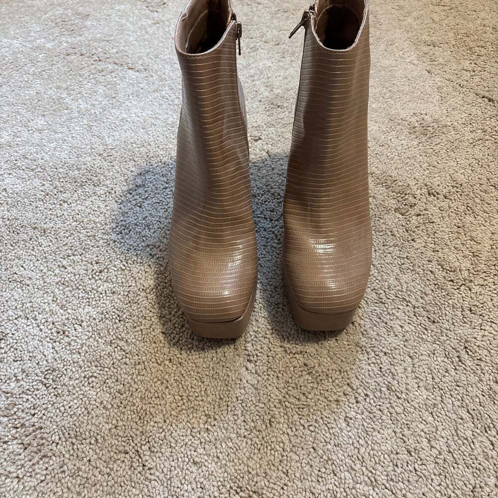 Chinese Laundry Platform Boots